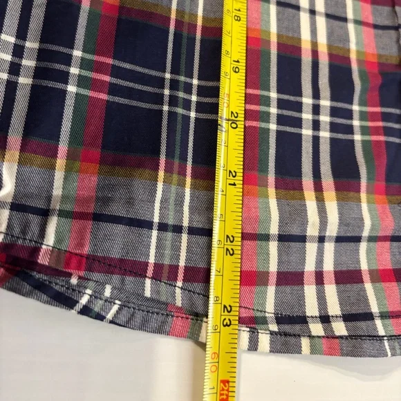 Women's Plaid Button-Up Blouse - Picture 5 of 8